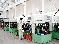 AUTOMATIC SUPERFINISHING MACHINE FOR TRACK OF BALL BEARING INNER RACE